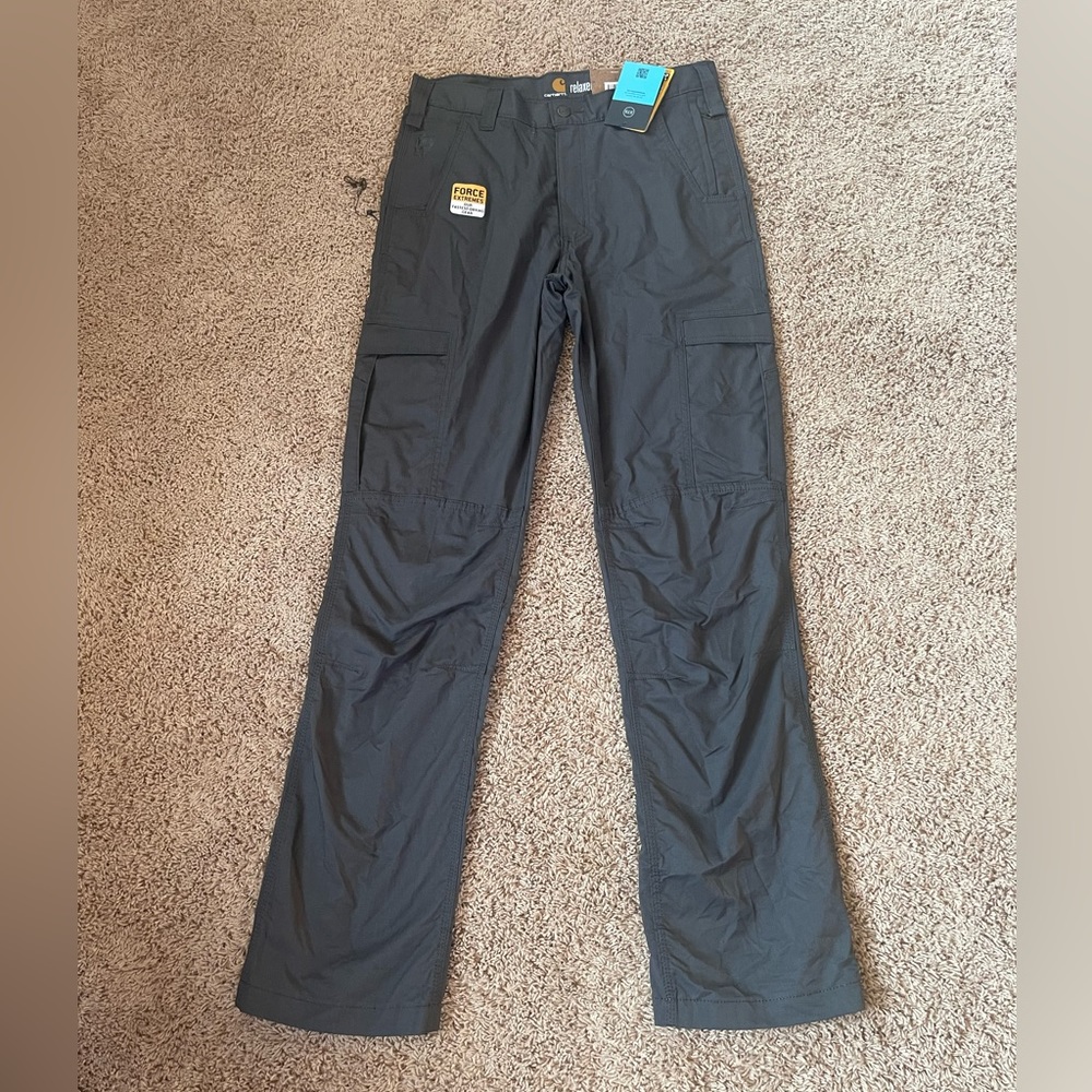 Carhartt relaxed fit cargo work pants 33x36 new with tags never worn